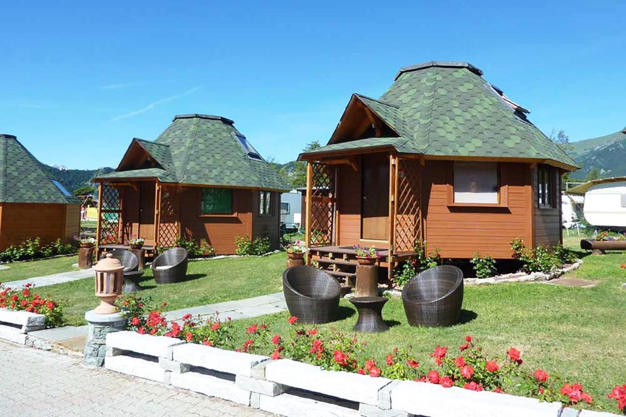 Dalai Lama Village Antey-Saint-André Esterno foto