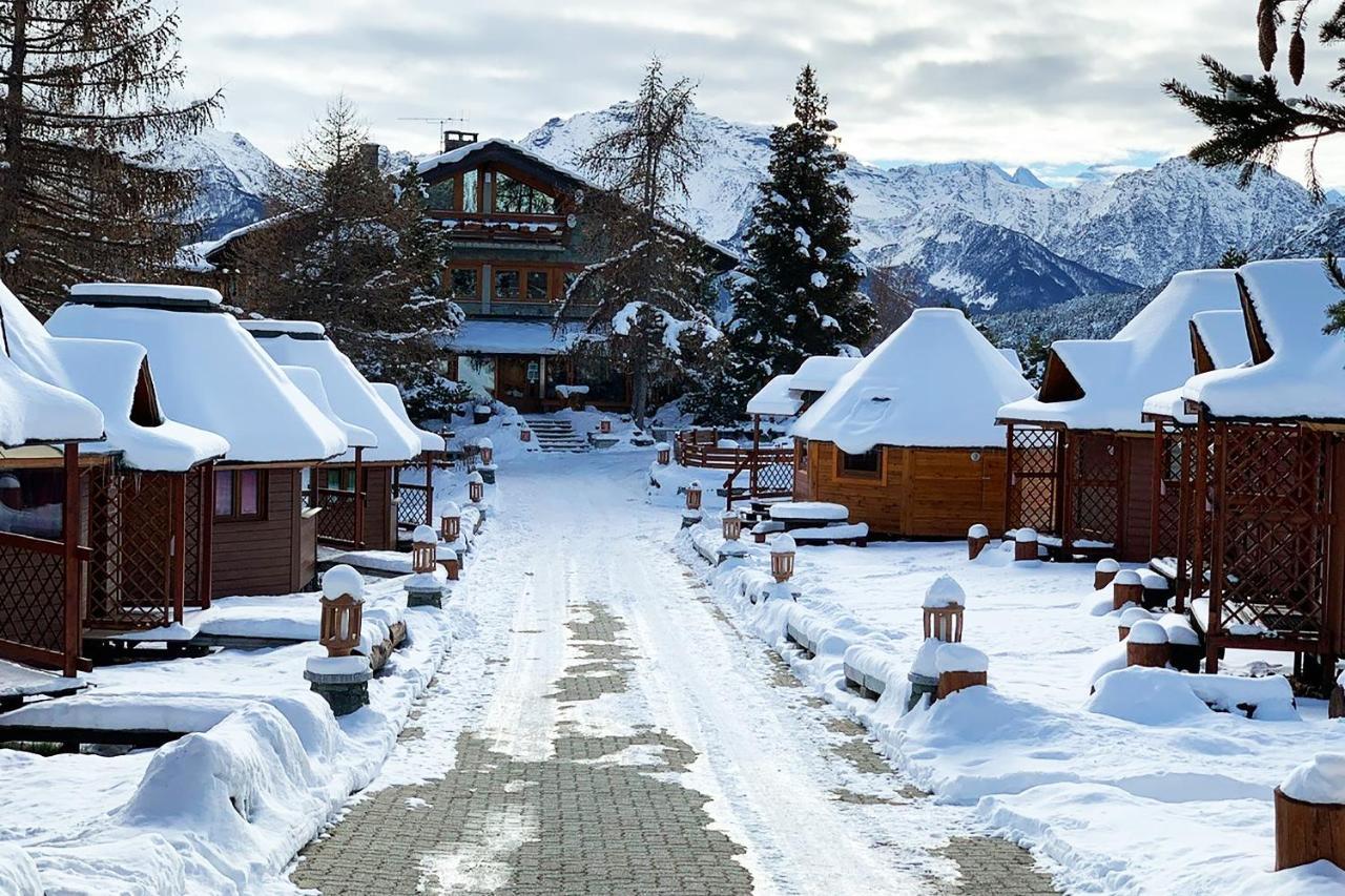 Dalai Lama Village Antey-Saint-André Esterno foto