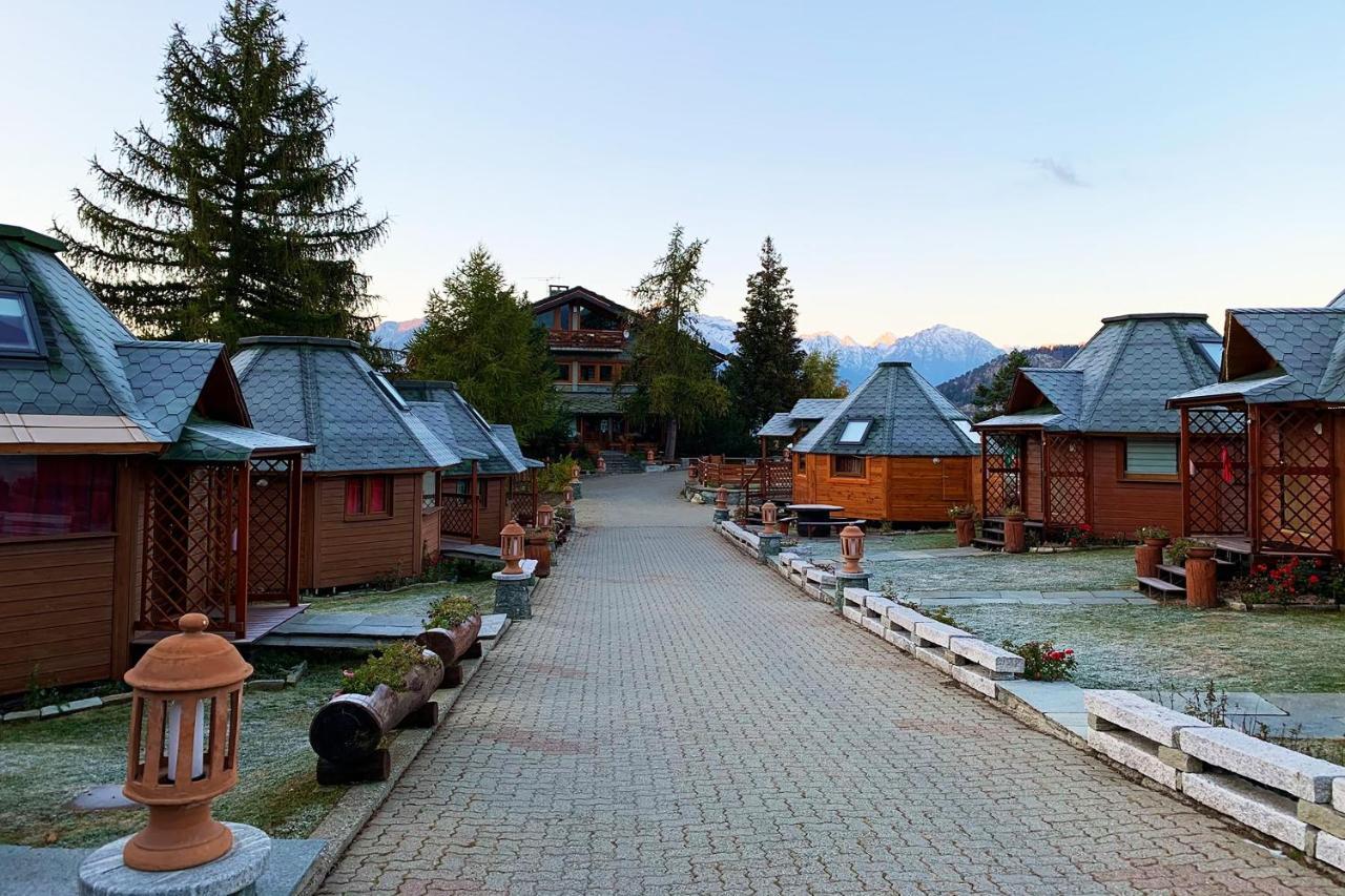 Dalai Lama Village Antey-Saint-André Esterno foto