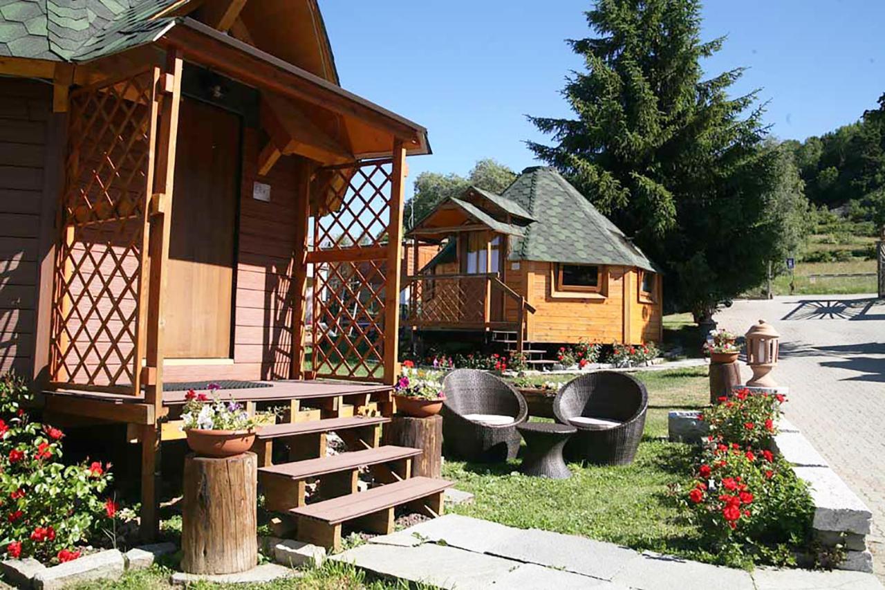 Dalai Lama Village Antey-Saint-André Esterno foto